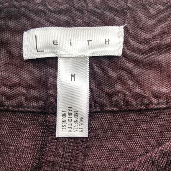 Leith High-Rise Wide Leg Crop Pants in Burgundy - Picture 7 of 8